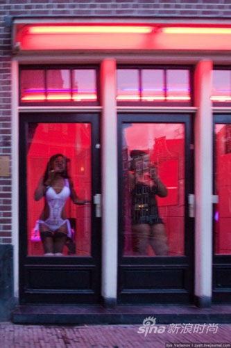 紅燈區(qū)真實情趣裝