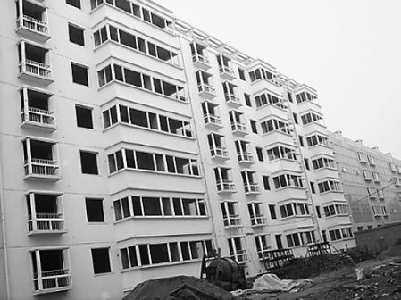 復式住宅樓，每套都在200多平方米。