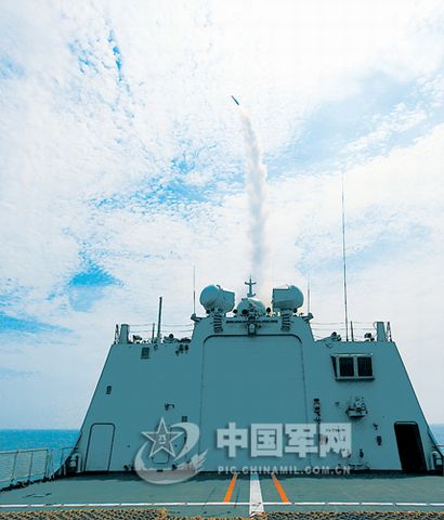 發(fā)射對空導(dǎo)彈。