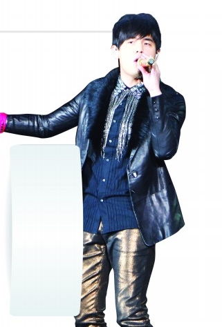 青島記者臥底演藝公司:明星炒作最?lèi)?ài)錢(qián)和性 艷照門(mén)拓寬尺度