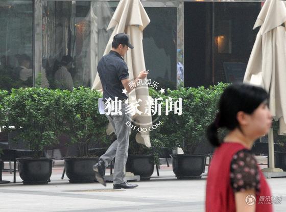 胡兵一天兩場約會(huì)不同富婆