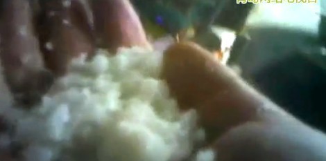 青島版舌尖上的癌癥咸魚蝦醬在列 大粒鹽腌制強致癌