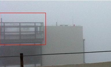 青島業(yè)主霸占樓頂逃生道上鎖 魯商藍(lán)岸國(guó)際變水簾洞