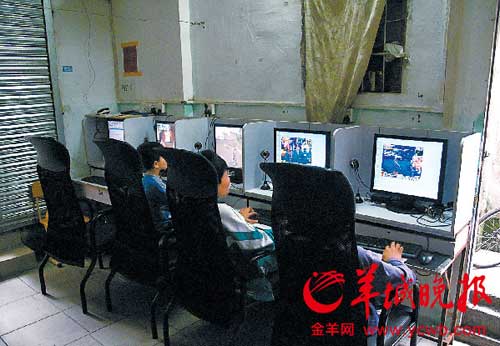 侵害少年阿興的魔手是從網(wǎng)絡(luò)伸過來的，引導(dǎo)青少年健康上網(wǎng)是值得關(guān)注的問題