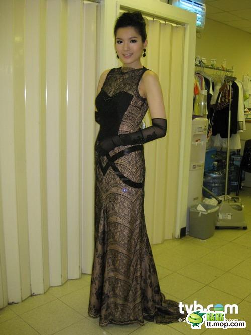 謝天華與茍蕓慧偷吃車(chē)震被拍