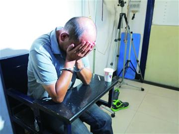 中年男玩游戲花光母親養(yǎng)老金 偽裝財(cái)神騙錢(qián)