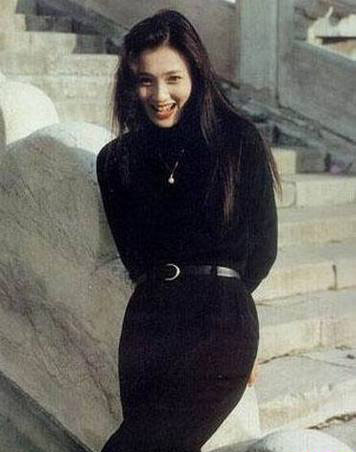 80年代?；ìF(xiàn)狀 方舒離婚宋春麗為事業(yè)失去孩子