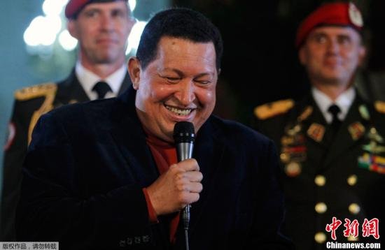 圖為10月6日，查韋斯對(duì)媒體發(fā)表演說。