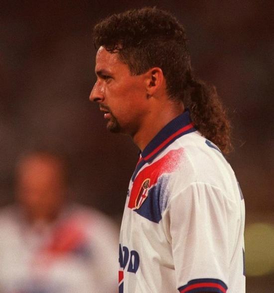 明星早戀秘聞:高圓圓小學(xué)收情書(shū) 趙薇10歲表白被拒