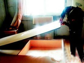 冬季供暖充水打壓家中被淹 提醒家中應留人