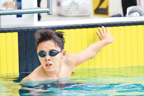 47歲曾華倩13歲愛子林浩賢曝光 就讀名校擅長(zhǎng)游泳