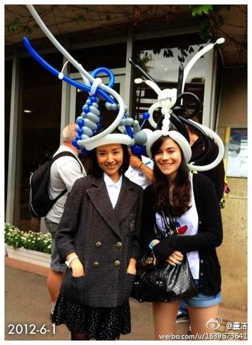 2012年當(dāng)紅明星微博賣(mài)萌囧照