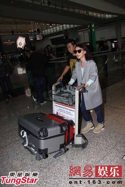 周迅機(jī)場發(fā)飆 拂袖而去