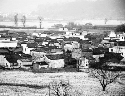 中國(guó)社會(huì)保障制度改革，正在從長(zhǎng)期試驗(yàn)性狀態(tài)走向定型、穩(wěn)定、可持續(xù)發(fā)展的新階段。