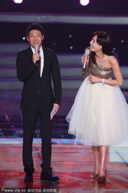 更多>>林志玲脫鞋遷就撒貝寧 發(fā)嗲被笑像加98號油