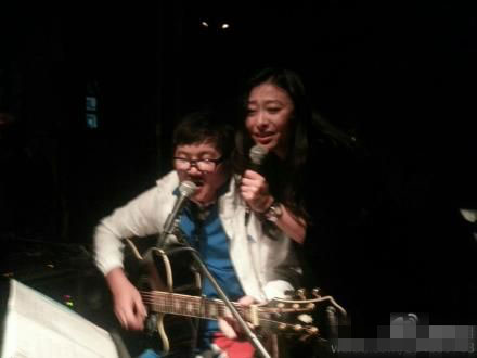 舒高與藝術(shù)家米丘結(jié)婚 結(jié)束13年愛情長(zhǎng)跑