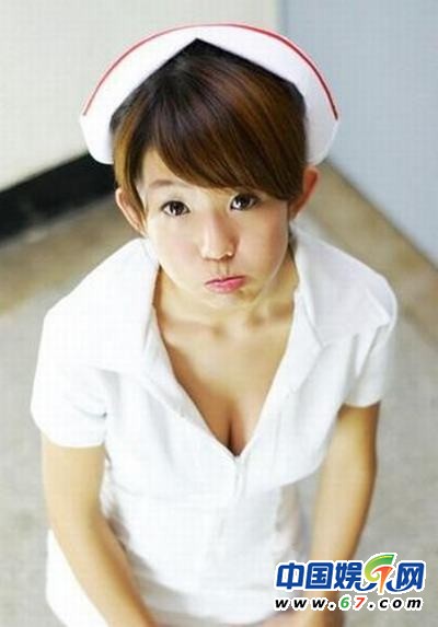 眾女星制服誘惑大比拼 baby女仆裝范冰冰警花李玟護(hù)士服