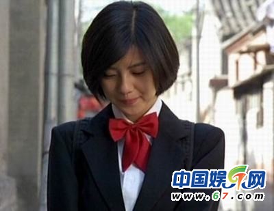 眾女星制服誘惑大比拼 baby女仆裝范冰冰警花李玟護(hù)士服