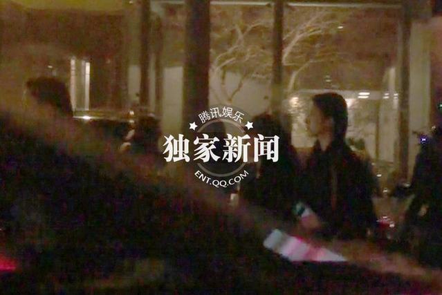 劉亦菲攜“綿羊音”曾軼可會干爹 陳金飛貼身當(dāng)代駕