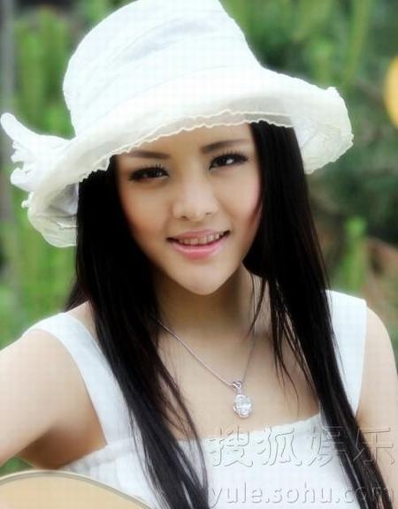 霍啟剛“海戰(zhàn)門”90后超模吳婷私照曝光 曾擔任文化大使