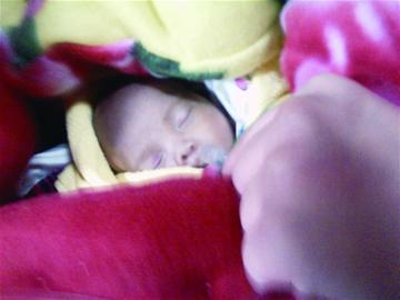 孩子，大冷天誰把你棄街頭