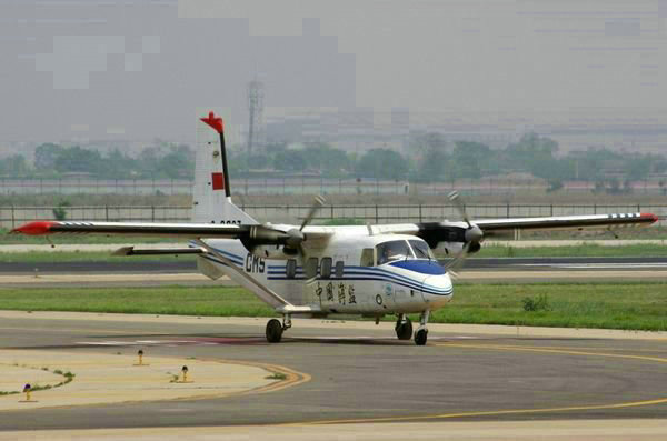 資料圖：中國海監(jiān)裝備的運(yùn)-12飛機(jī)。