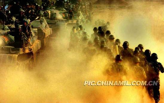 解放軍陸軍集團(tuán)軍和空15軍部署示意圖