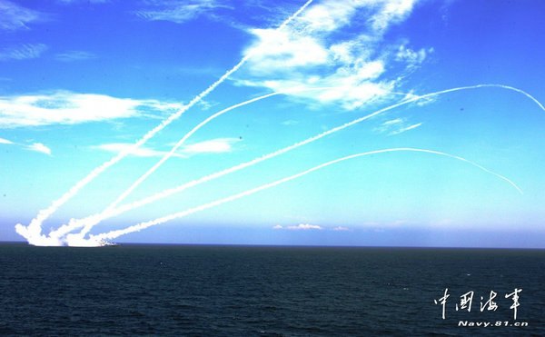 東海艦隊連續(xù)抗擊空中目標(biāo)。