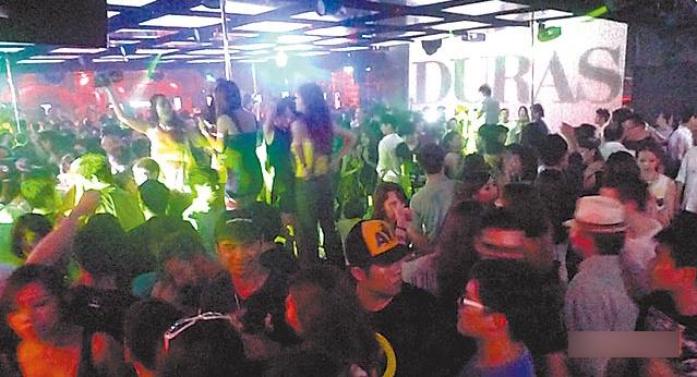 實(shí)拍22歲女學(xué)生獵艷全程