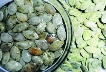 綠茶瓜子嗑綠口舌 色素超標食用損傷肝臟