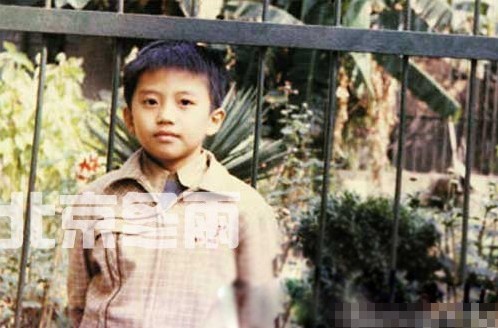 鄧超昔日清秀可愛(ài)童年照曝光(組圖)