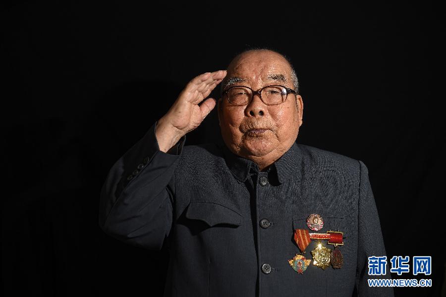 （抗戰(zhàn)勝利70周年）（5）敬禮，老兵！