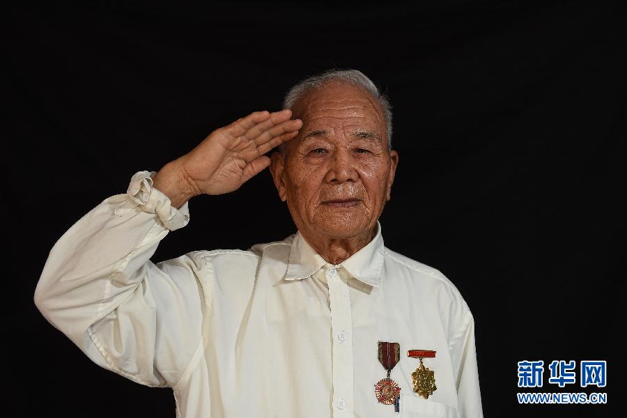 （抗戰(zhàn)勝利70周年）（6）敬禮，老兵！